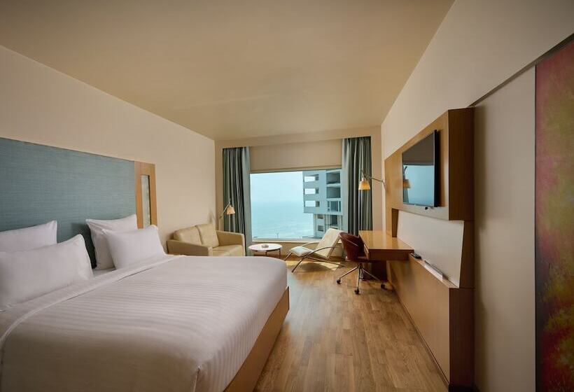 Номер Премиум, Novotel Visakhapatnam Varun Beach