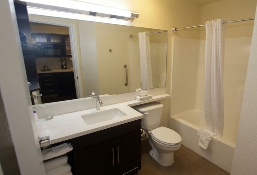 스탠다드 스튜디오, Candlewood Suites West Little Rock, An Ihg
