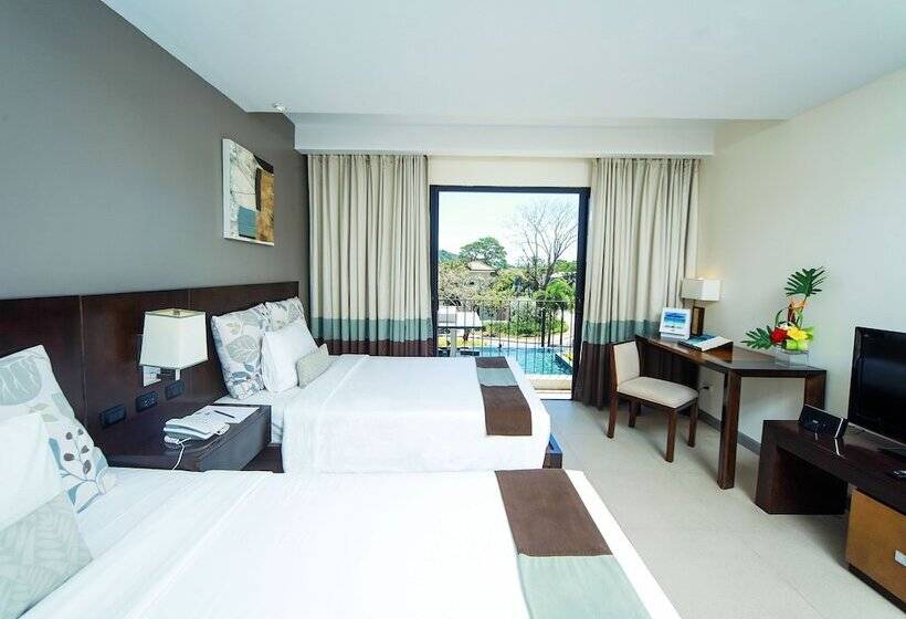 Номер Premium Вид на Бассейн, Fairways And Bluewater Boracay