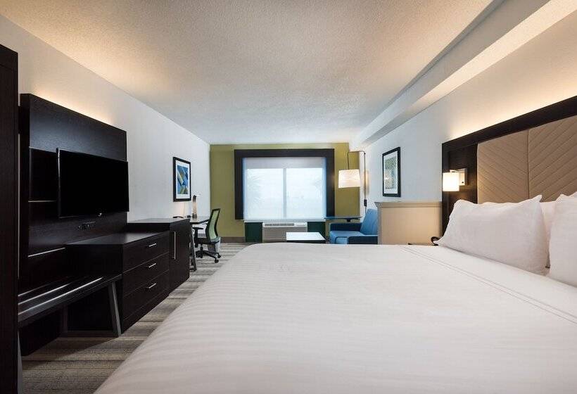 Люкс, Holiday Inn Express & Suites Florence I 95 & I 20 Civic Ctr, An Ihg