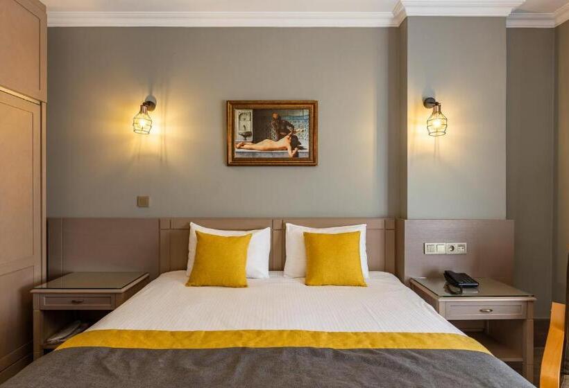 スーペリアールーム, Seraglio Hotel & Suites