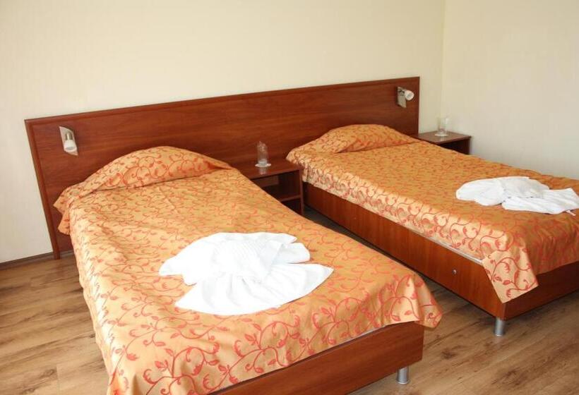 Номер Стандарт с Балконом, Iris Beach