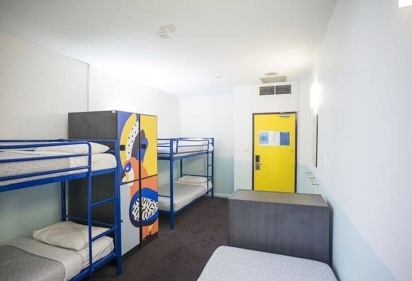 공용 욕실 구비 공동 객실 내의 침대, Yha Sydney Central