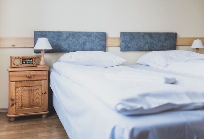 Quarto Economy, Cybulskiego Guest Rooms