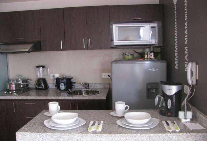 Номер Стандарт, Regency Suites La Feria