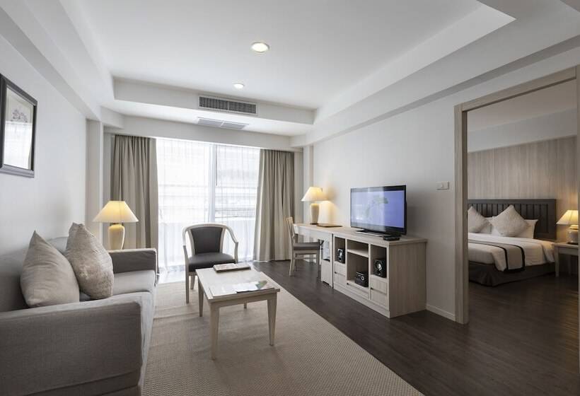 Люкс, Classic Kameo Hotel And Serviced Apartments, Sriracha