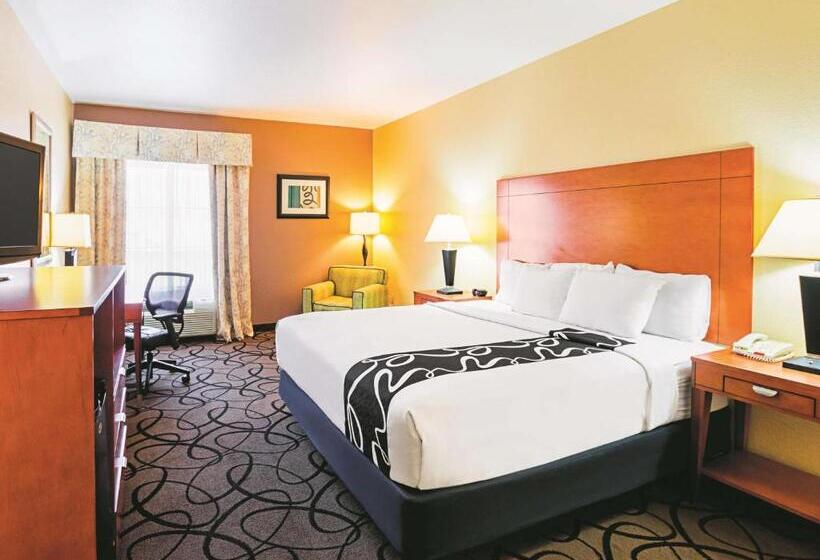 适合残疾人士使用的带超级大床的标准间, La Quinta By Wyndham Ft. Worth   Forest Hill, Tx