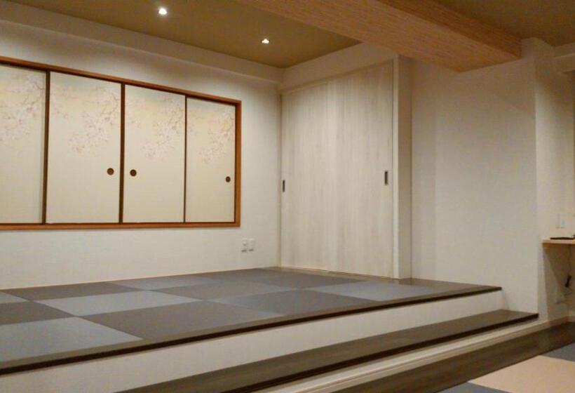 Семейный Номер Deluxe, Ueno First City