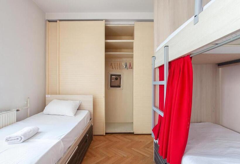 تختخواب در اتاق مشترک, Urban Hostel & Apartments
