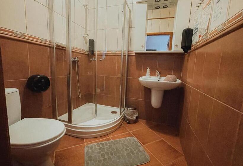إستوديو قياسى سرير كينج, Central Sopot