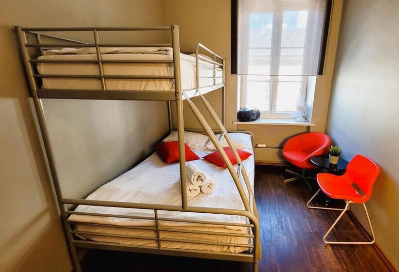 Номер Стандарт Трехместный, Chmielna Guest House