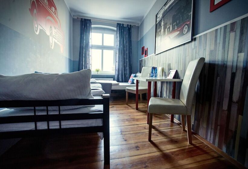 Номер Стандарт, Explorer Hostel & Apartment Stare Miasto Old Town 24h #don T Be A Tourist, Be An Explorer!