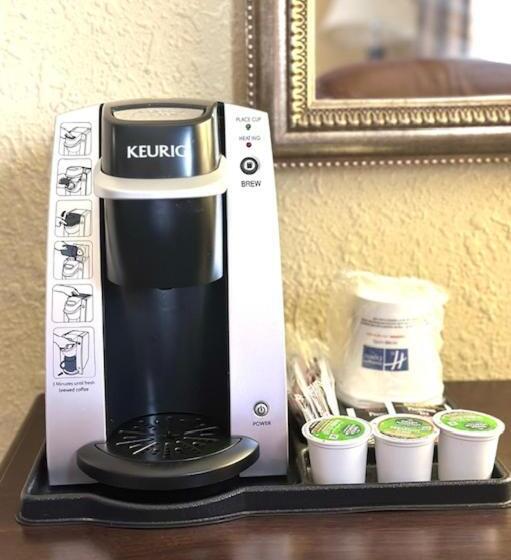 Люкс Кровать Кинг, Holiday Inn Express And Suites Stroudsburg Poconos, An Ihg