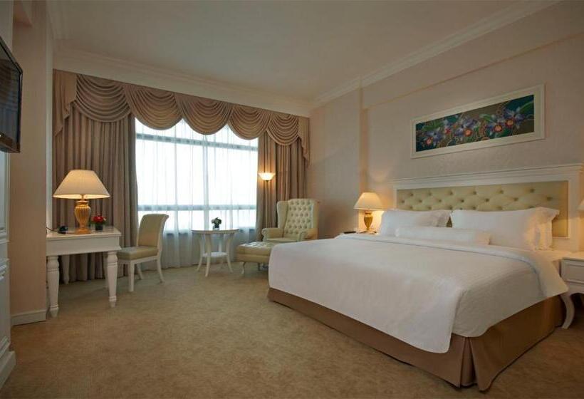 Номер Клуб Кровать Кинг, Royale Chulan Damansara
