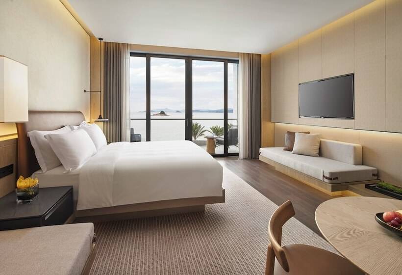 Классический Номер Вид на Море, Intercontinental Shenzhen Dameisha Resort, An Ihg