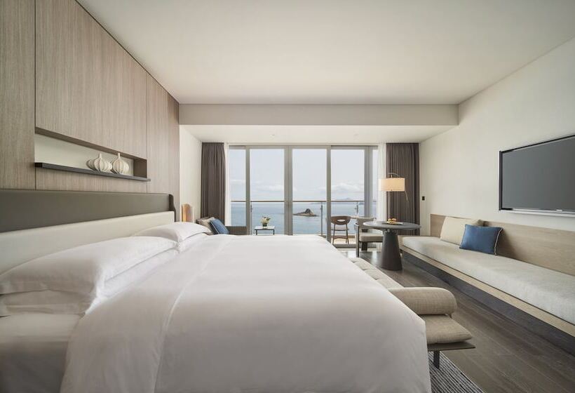 Классический Номер Двуспальная Кровать Вид на Море, Intercontinental Shenzhen Dameisha Resort, An Ihg