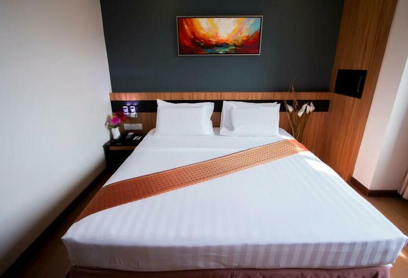 اتاق سوپریور با تخت بزرگ, Mariner Hotel Labuan