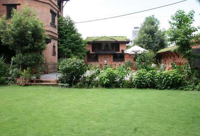 سوییت لوکس, Kantipur Temple House