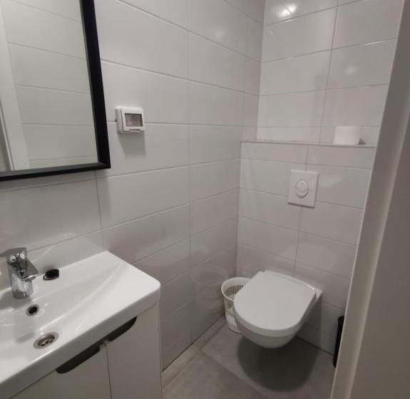 Номер Стандарт, Subtub Hostel Makarska