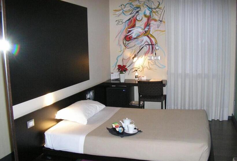 اتاق استاندارد یک نفره, Art Hotel Udine