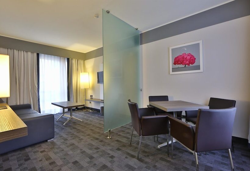 سوییت جونیور, Best Western Plus Borgolecco