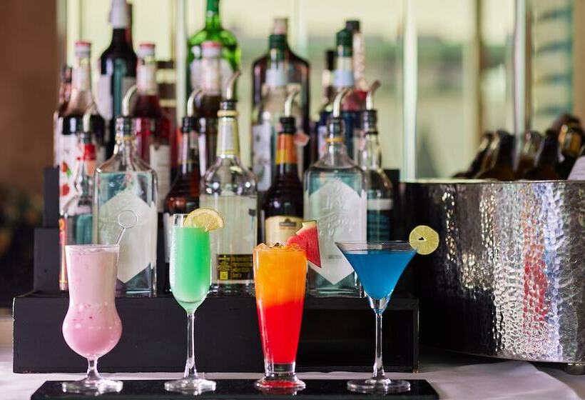 اتاق اجرایی, Eastin Grand Hotel Sathorn