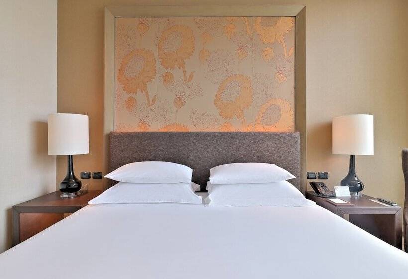 اتاق اجرایی, Eastin Grand Hotel Sathorn