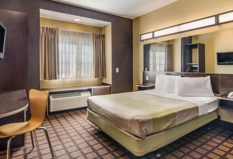 スイート, Motel 6 Canton, Ga
