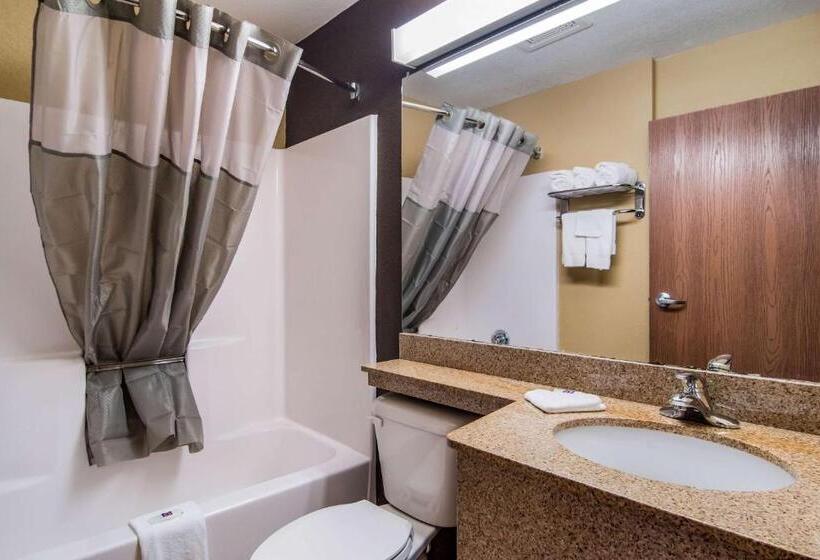 スイート, Motel 6 Canton, Ga