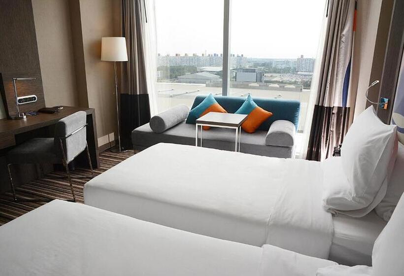 Номер Executive, Novotel Bangkok Impact