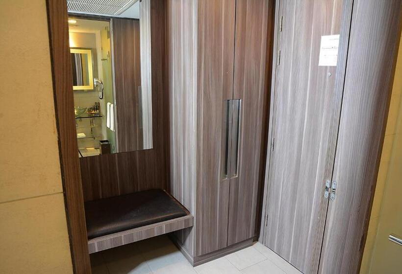Номер Executive, Novotel Bangkok Impact