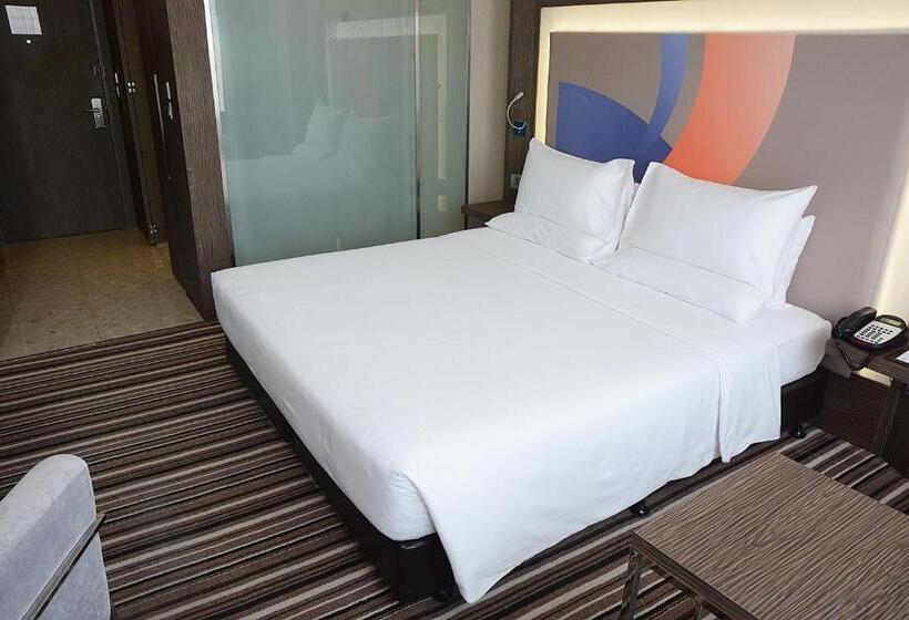Номер Executive Кровать Кинг, Novotel Bangkok Impact