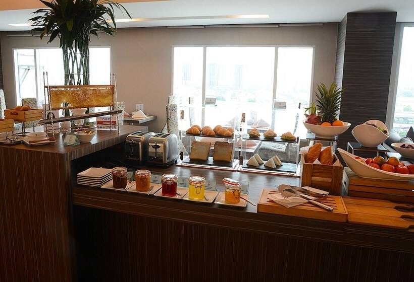 Номер Executive, Novotel Bangkok Impact