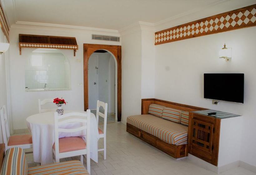 Четырехместный Номер Стандарт, Residence Ain Meriem