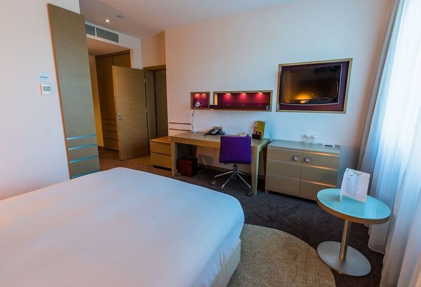 패밀리 룸, Doubletree By Hilton Hotel Oradea