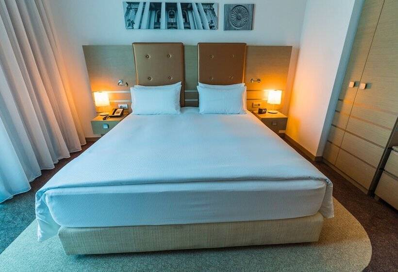 스위트 킹사이즈 침대, Doubletree By Hilton Hotel Oradea