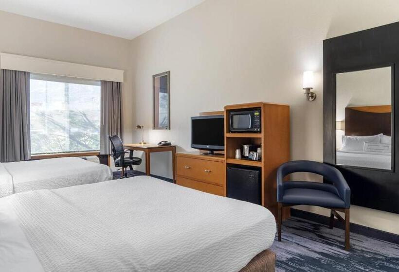 Номер Стандарт, Fairfield Inn & Suites By Marriott Commerce
