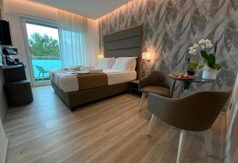 Номер Deluxe, International Beach