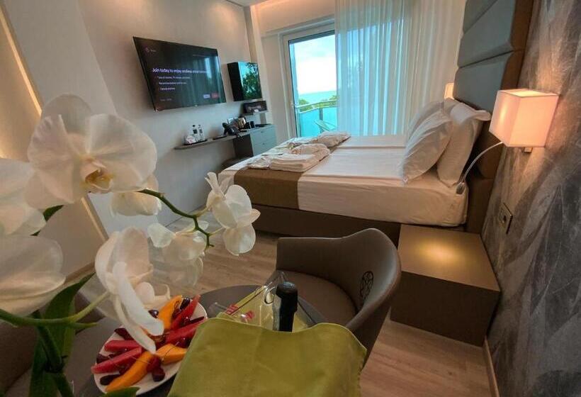 Номер Deluxe, International Beach
