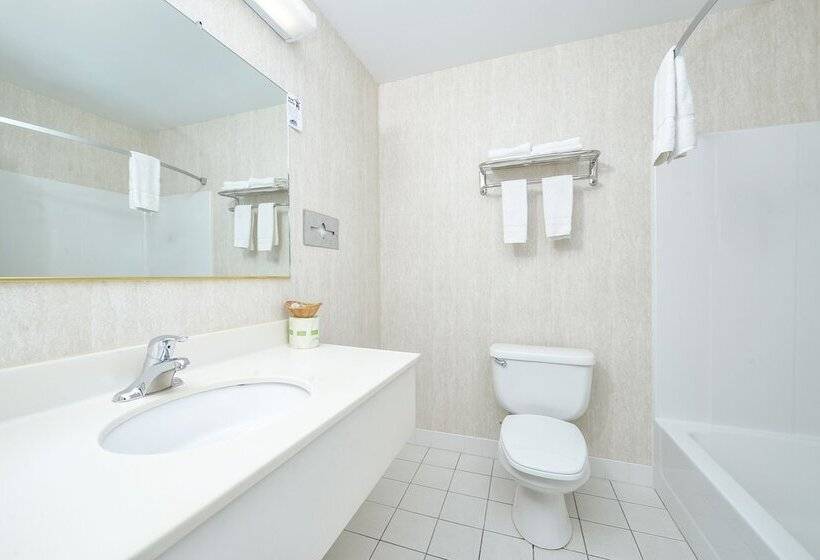 스위트, Travelodge By Wyndham Great Barrington Berkshires