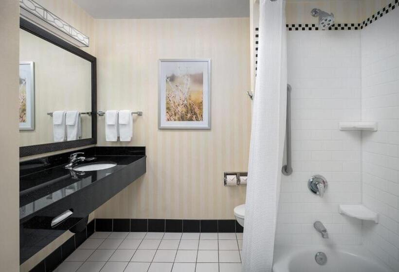 Люкс Кровать Кинг, Fairfield By Marriott Tacoma Puyallup