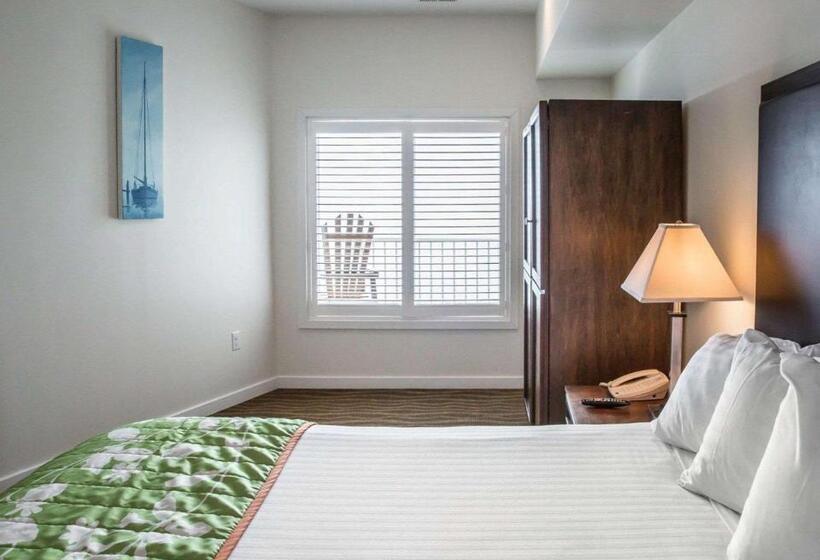 Люкс Кровать Кинг, Island Inn & Suites, Ascend Hotel Collection