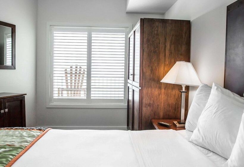 Люкс Адаптированный для Инвалидов, Island Inn & Suites, Ascend Hotel Collection