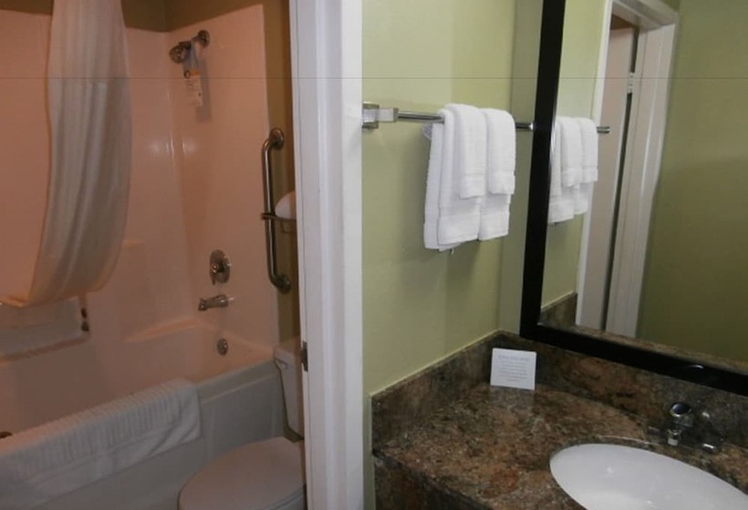 Номер Стандарт 2 Двуспальные Кровати, Quality Inn & Suites Ridgeland