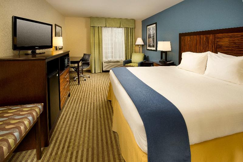 带大床的标准间, Holiday Inn Express   Tullahoma, An Ihg