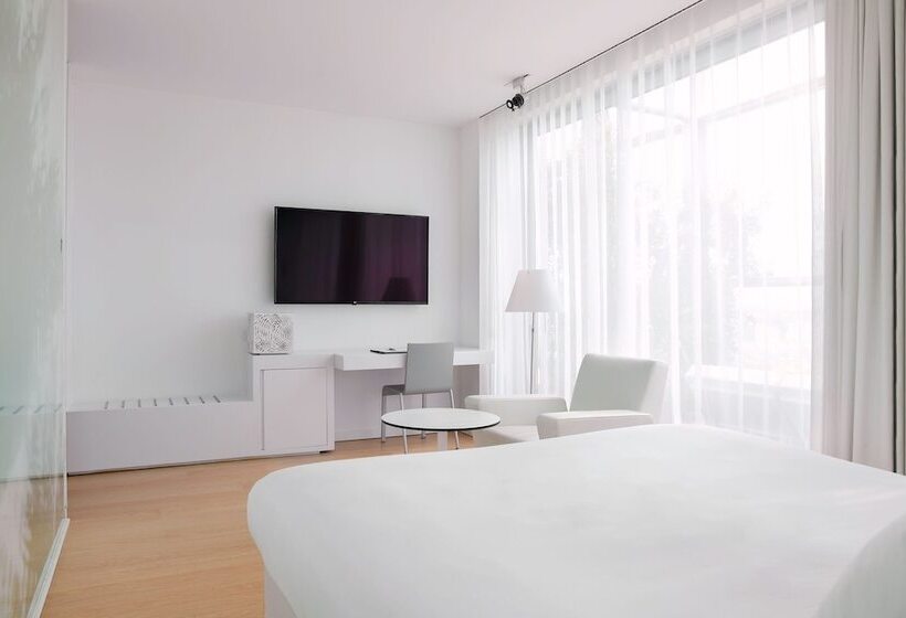 Номер Superior Вид на Город, Renaissance Barcelona Fira