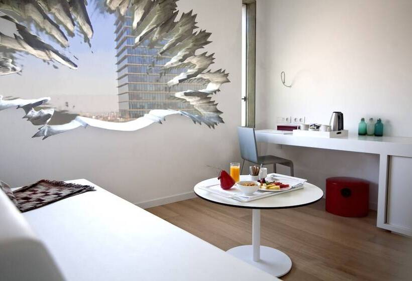 Номер Deluxe Вид на Город, Renaissance Barcelona Fira
