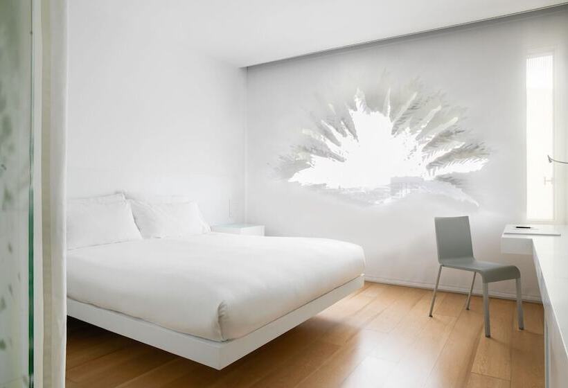 Номер Deluxe Вид на Город, Renaissance Barcelona Fira