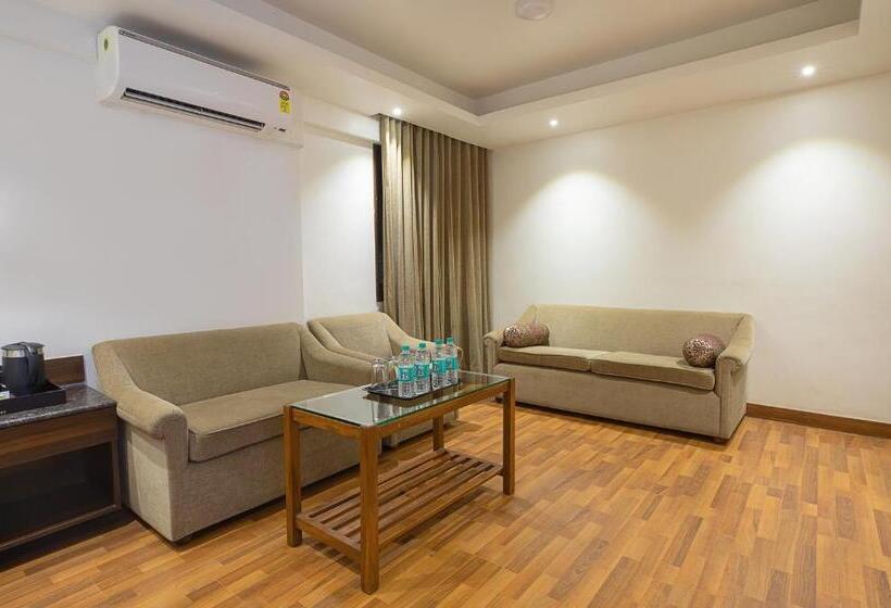 Family Suite, Avon Ruby Dadar
