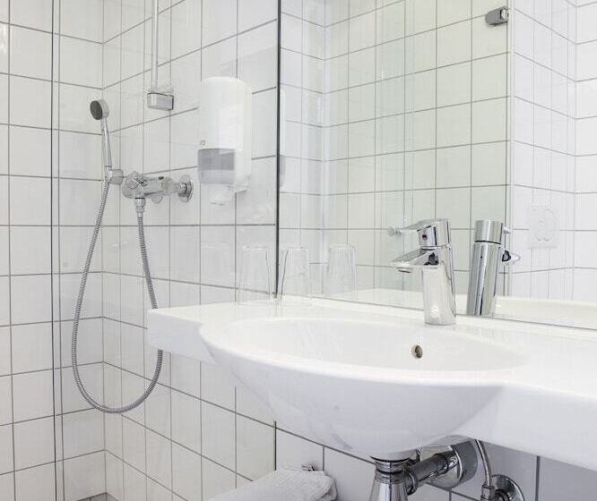 Номер Стандарт, P Hotels Brattøra